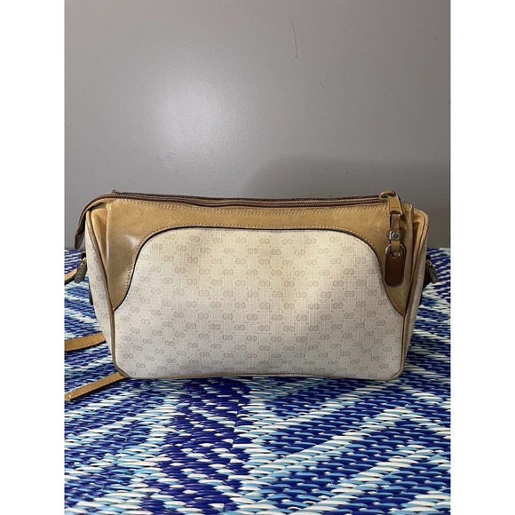 Gucci Monogrammed Canvas Crossbody Bag with Serial Number - Picture 5 of 13